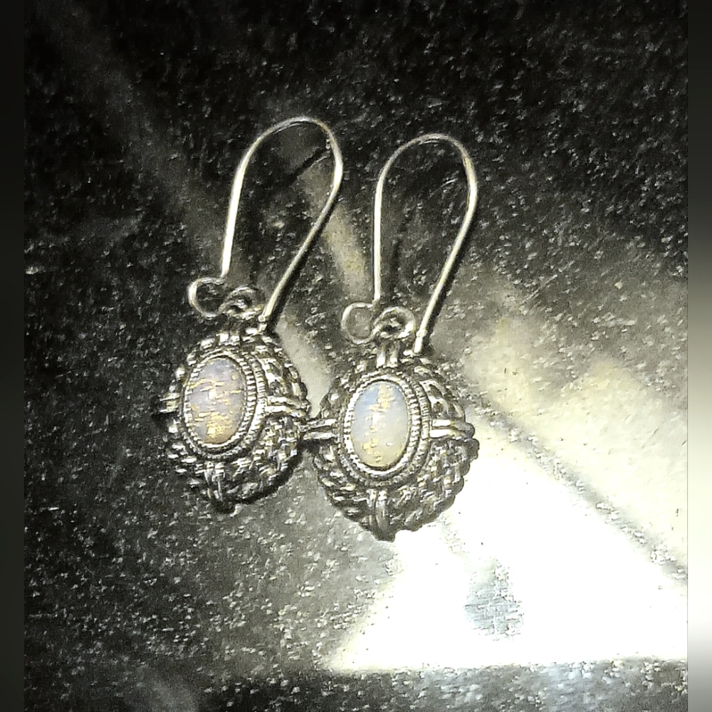 Dainty Vintage Avon Opal & Silvertone Dangle Earing Set